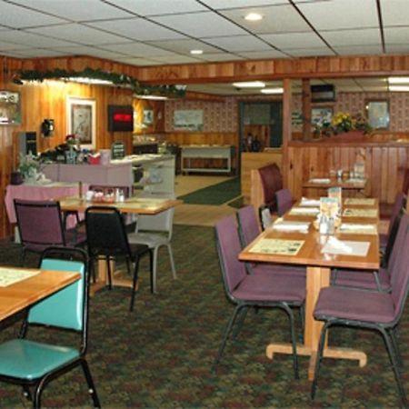 Zellar'S Village Inn Newberry Bagian luar foto