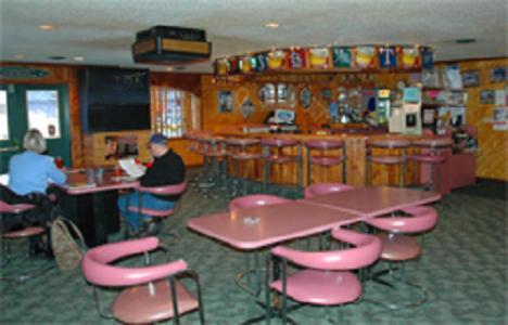 Zellar'S Village Inn Newberry Bagian luar foto