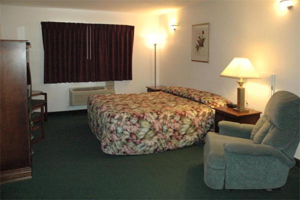 Zellar'S Village Inn Newberry Ruang foto